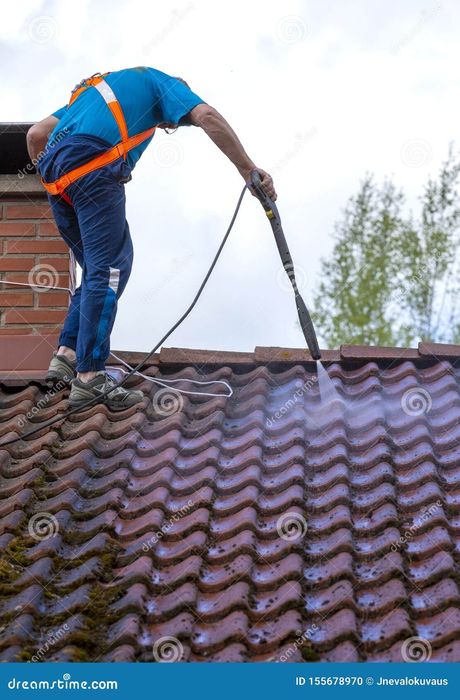 Фарбування і мийка ,чистка криш ,стін, заборів.