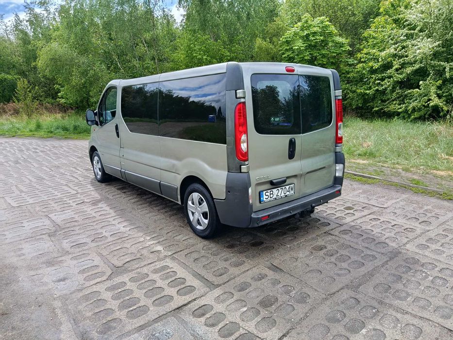 Opel Vivaro Long 9 Osobowe Rok 2010