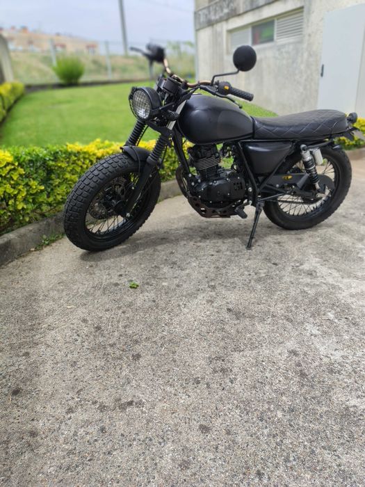 Moto mash 125 espetacular