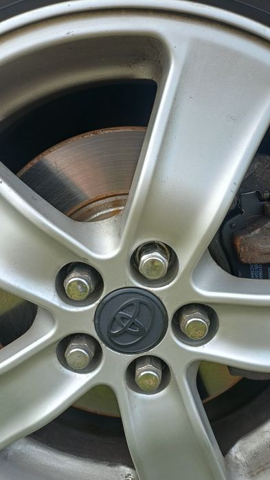 Sprzedam Toyotę Avensis