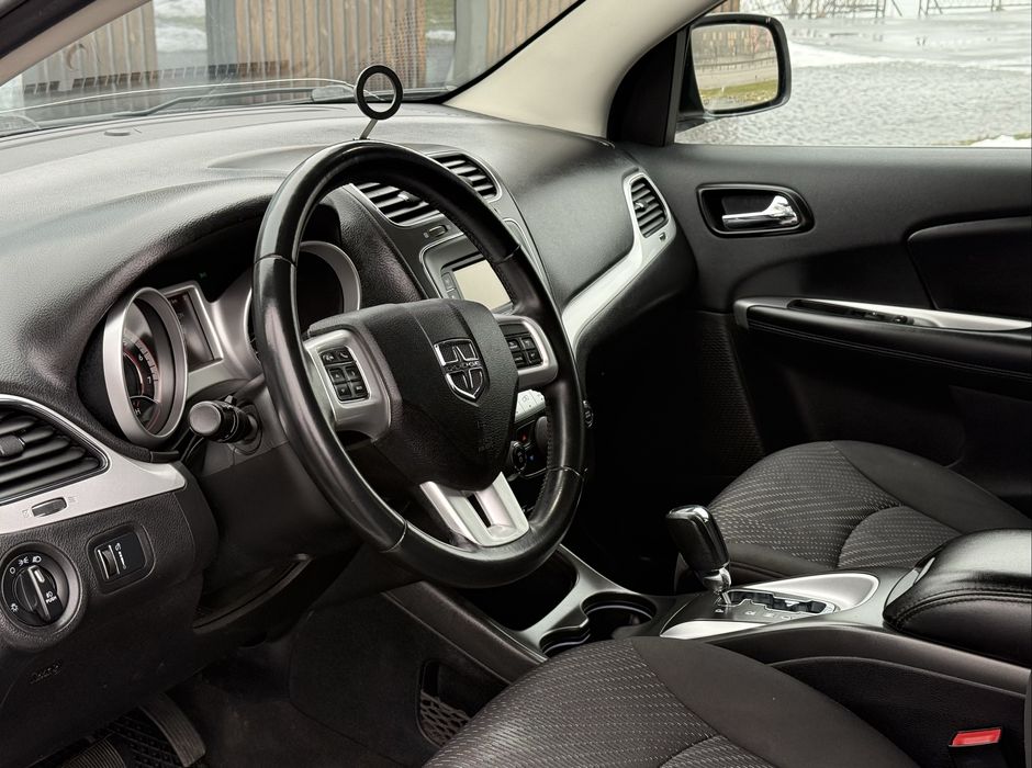 Dodge Journey 3.6 бензин 4WD 7 мест