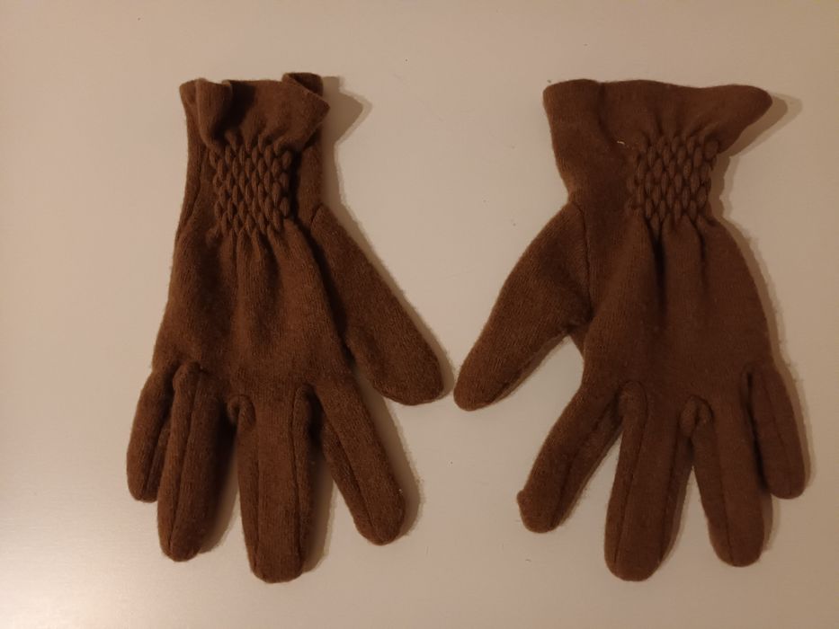 Luvas de malha castanha