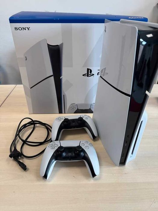 Konsola Playstation 5 Slim z napędem w dobrym stanie