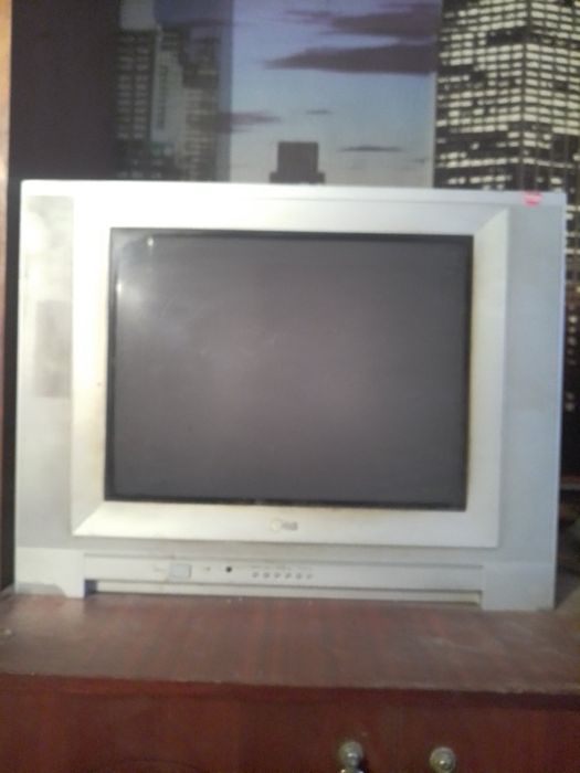 Телевизор LG-0654..