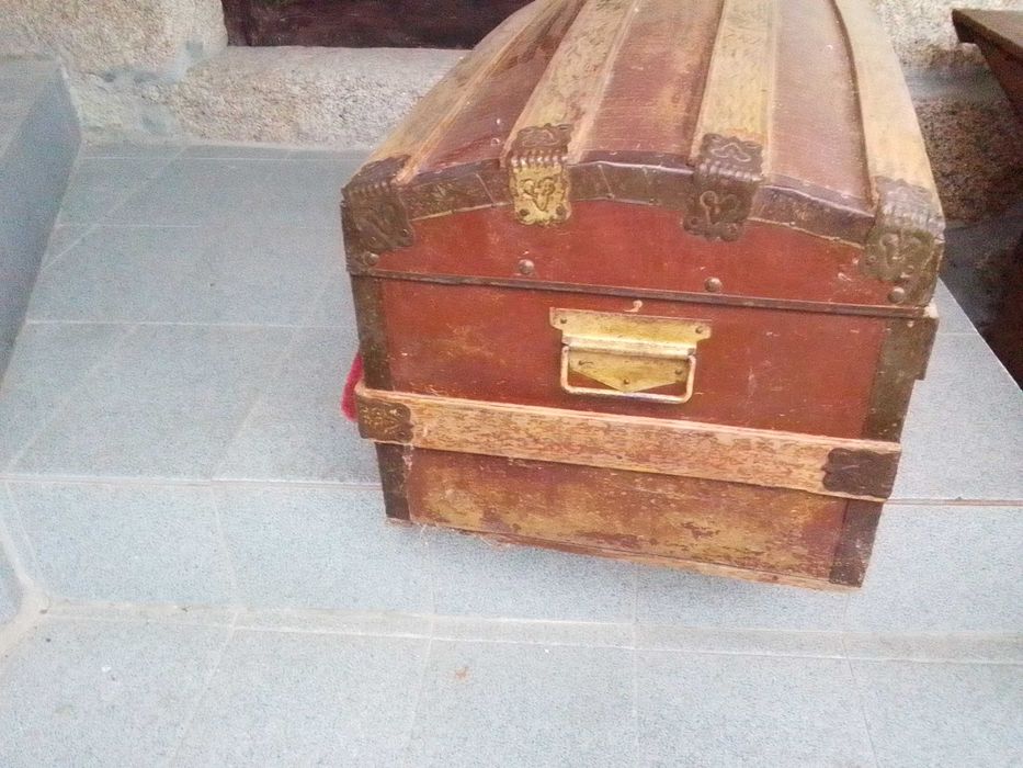 BAU/ARCA antigo em bom estado