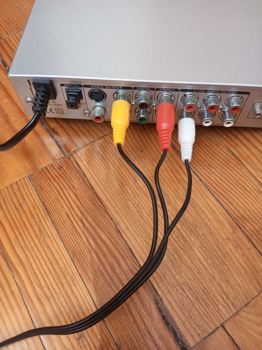 Продам  DVD-програвач KIA-2004