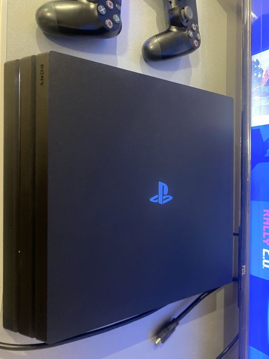 Sony Playstation 4 pro 1tb Gold Hen 10.50