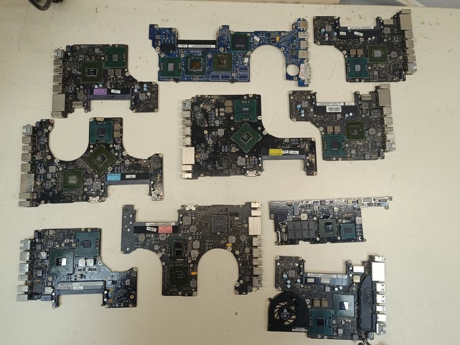 Комплектуючі для MacBook