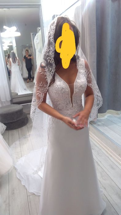 Suknia Ślubna z Hiszpańskim welonem