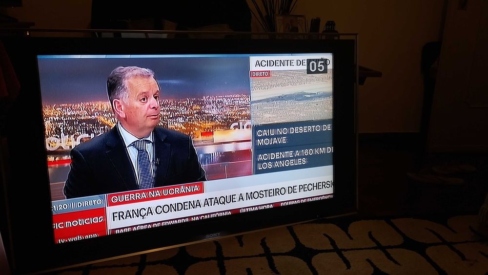 Tv sony KDL 46X2000