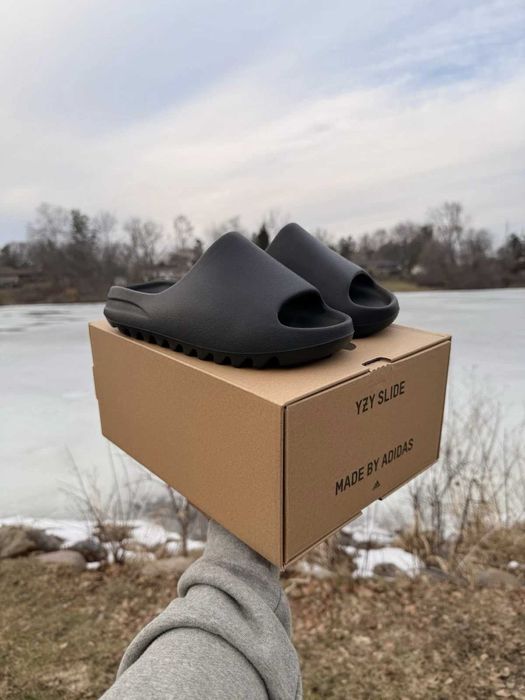 Adidas Yeezy Slide Onyx r.43