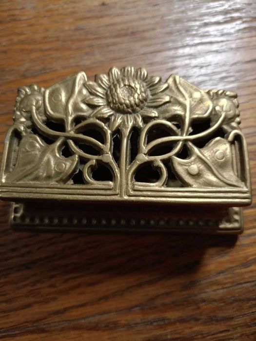 Винтажная латунная шкатулка