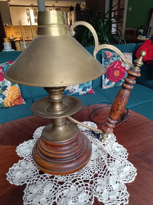 Lampa stołowa metal z drzewem