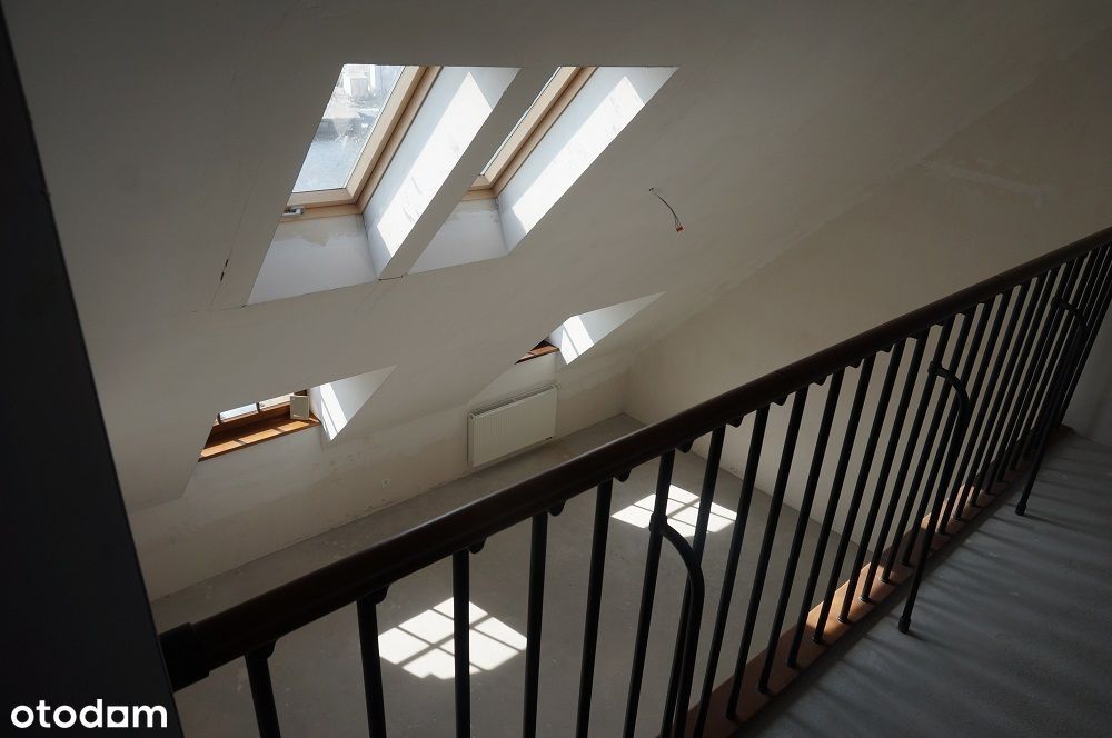 Wyjątkowy Dwupoziomowy Apartament Blisko Morza