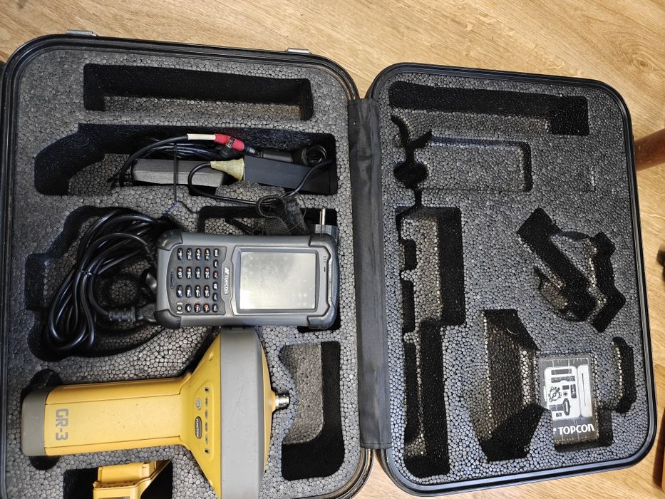 Zestaw hybrydowy TOPCON jednoosobowy (tachimetr + GPS)