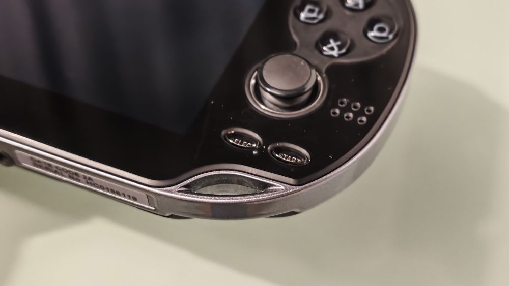 PS vita oled com jogos instalados muito bom estado