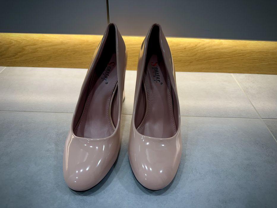 Buty na obcasie - Różowe - 40 - NOWE