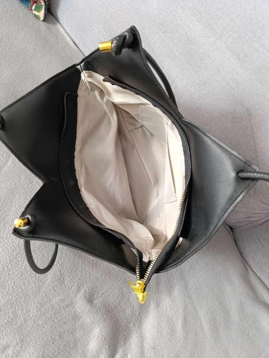 Torebka kremowa średnia