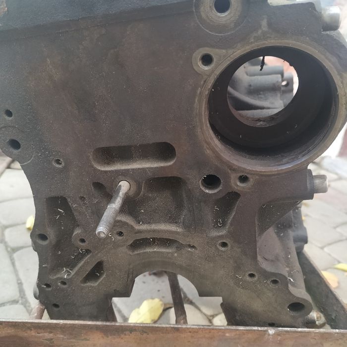 Блок двигуна  ман  2.2