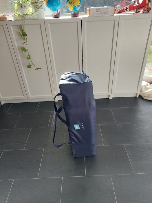 Cama de viagem para bebé ou criança - COMO NOVA