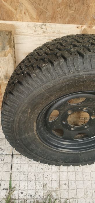 Jante e pneu pajero TT