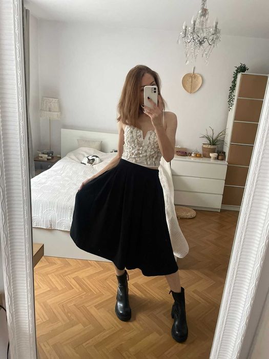 H&M spódnica czarna rozkloszowana midi kieszenie zakładki S 36