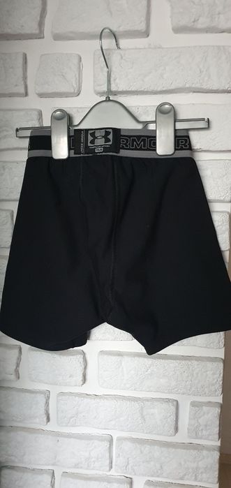 Bokserki termoaktywne Under Armour r.122-134