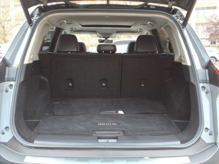 Nissan Rogue Platinum      2022