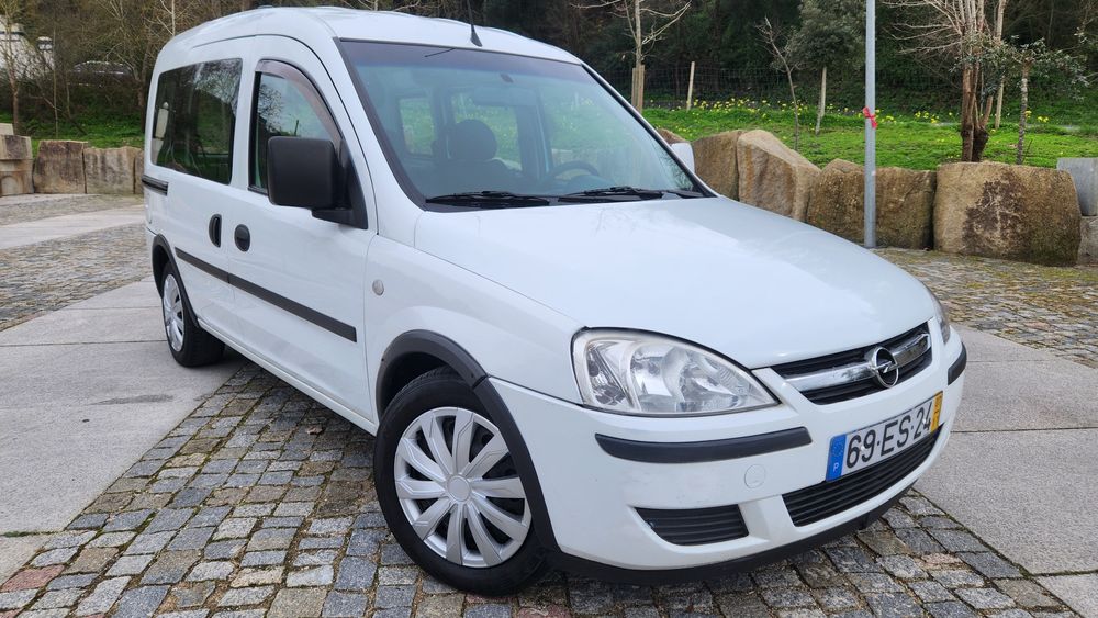 Opel Combo 1.3 CDTI 5 Lugares