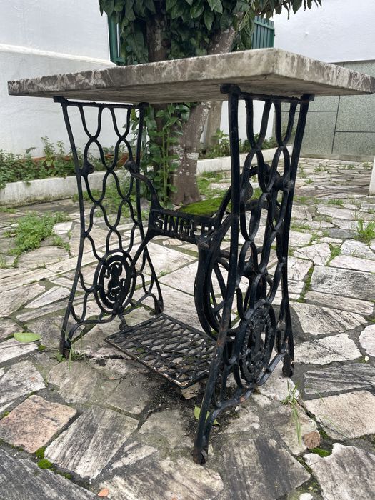 Maquina de costura Singer - mesa