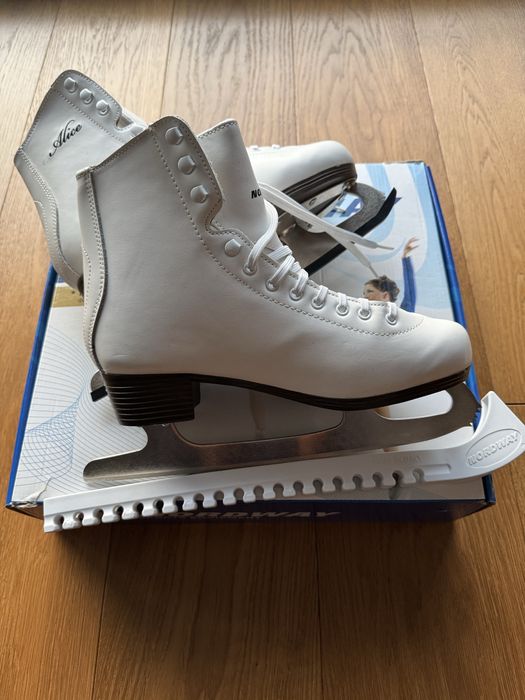 Łyżwy figurowe, cholewka skóra naturalna, 39, prawie nowe!!!