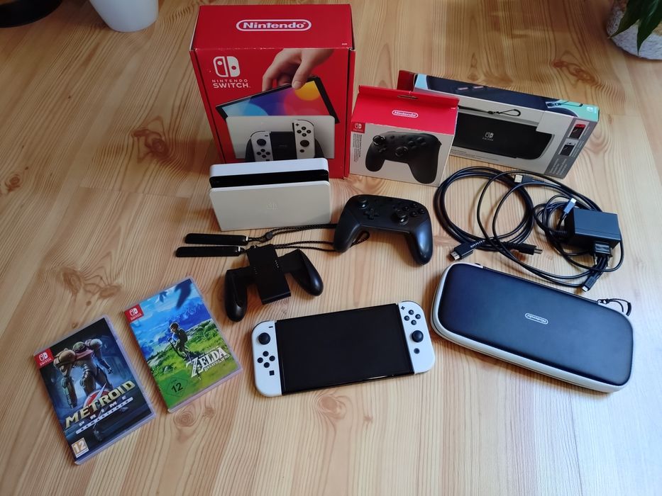 Nintendo Switch Oled + Pad i 2 gry
