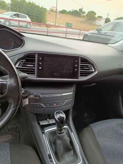 Peugeot 308 — fotografia 11
