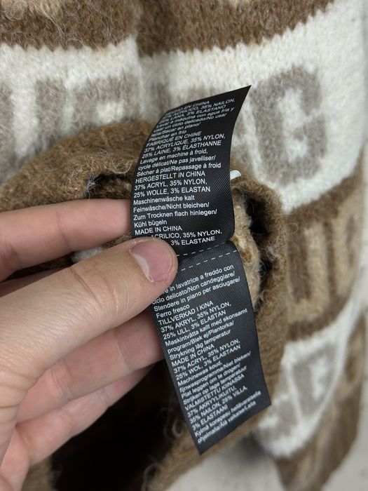 UGG Женский монограммный кардиган ugg graphic logo cardigan brown