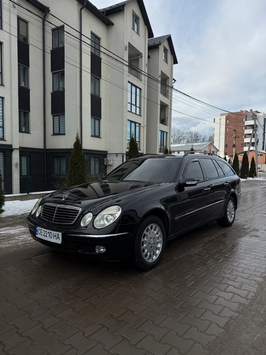 Mersedes -Benz E-Class 2004 рік (s211)