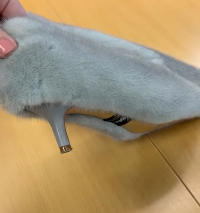 Красивые пушистые туфли