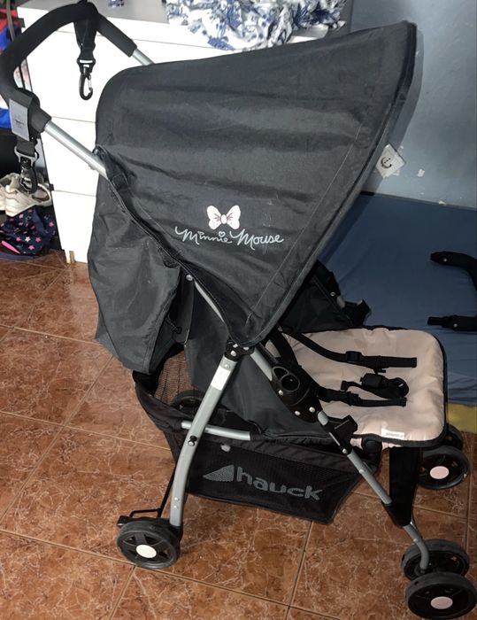 Carrinho de passeio de menina