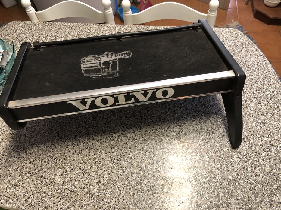 Vende-se mesas de tablier volvo