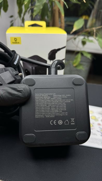 Запядний пристрій Базеус Strip 30w Baseus зарядний пристрій з розеткою