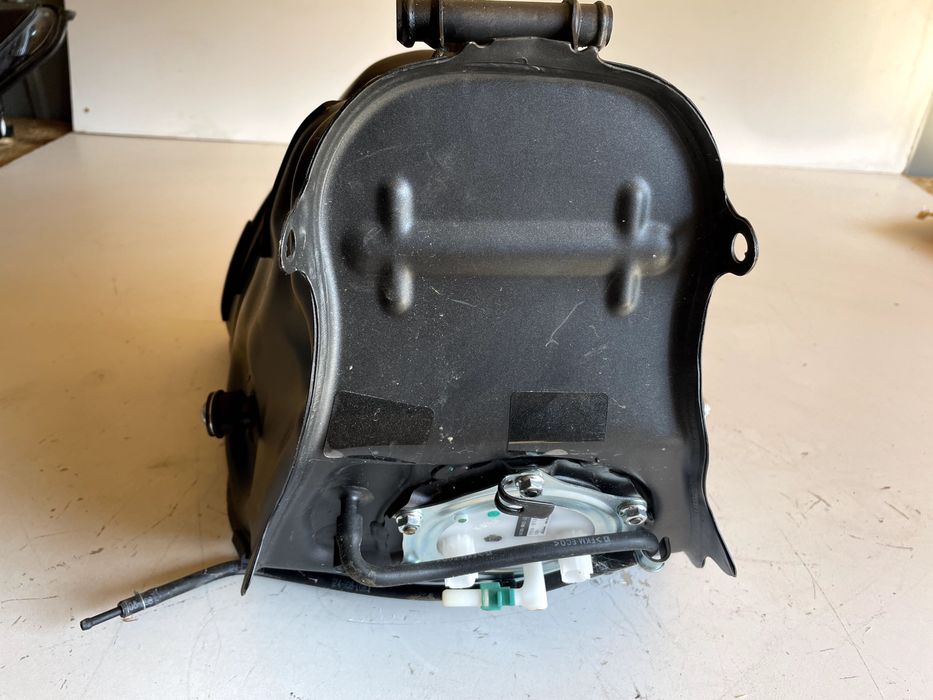 zbiornik paliwa bak  POMPA Honda cbr600rr pc69 20-25