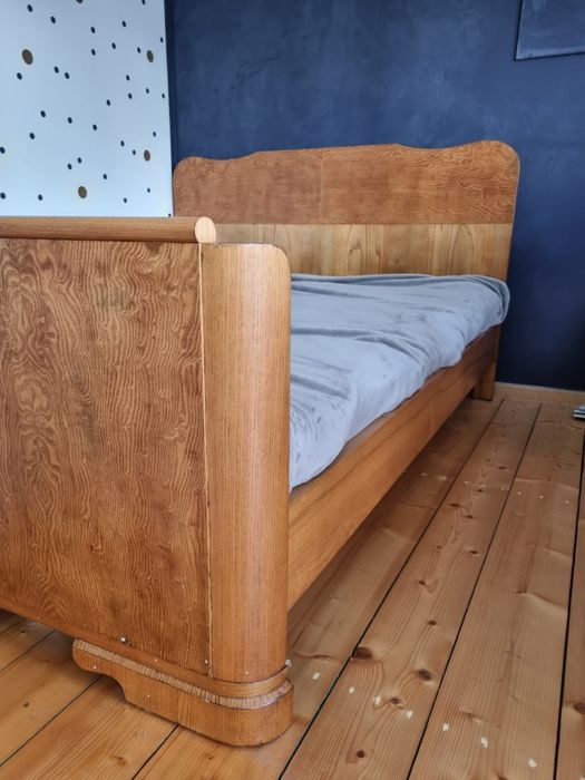 Zabytkowe łóżko po renowacji, lata 20-30, 160x200