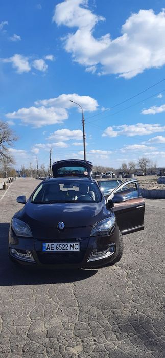 Renault Megan 3 2013 г.в. - сел и поехал, т.к. не требует вложений.