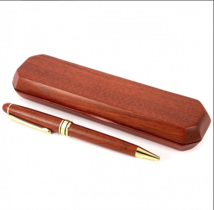 Ручка  шариковая  подарочная.