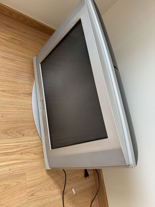 TV Samsung flat LCD 29”