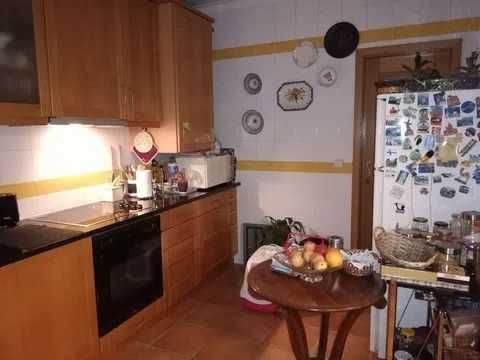 Quarto para Arrendamento Mensal