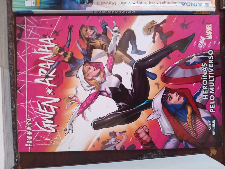 BD, mangas e livros