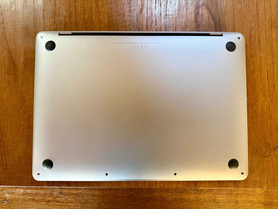 MacBook Pro 13" 2019423648992124610564