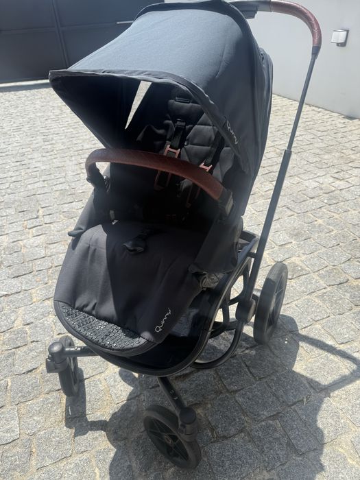 Carrinho de bebé Quinny - Fácil desmontagem