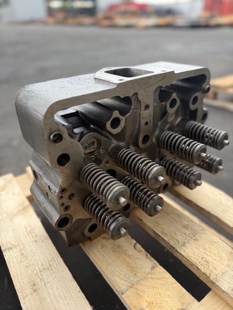 nowa głowica do silnika CUMMINS KOMPLETNA
