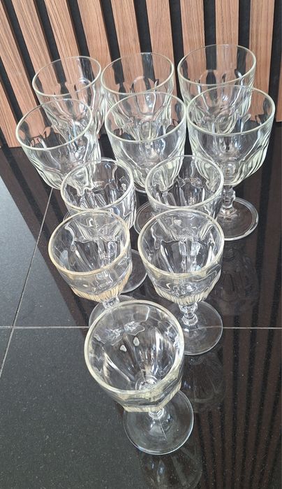 Serviço copos vinho e licor